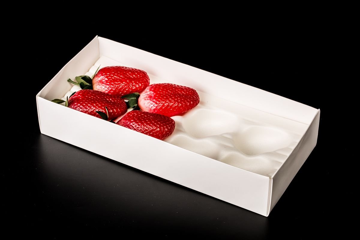 8-Cell Slim Strawberry Tray — 草莓长条8粒装 | ZENYARE fruit packaging